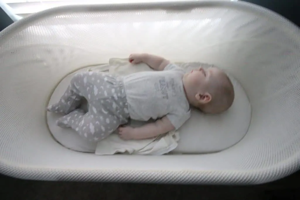 baby sleeping in snoo