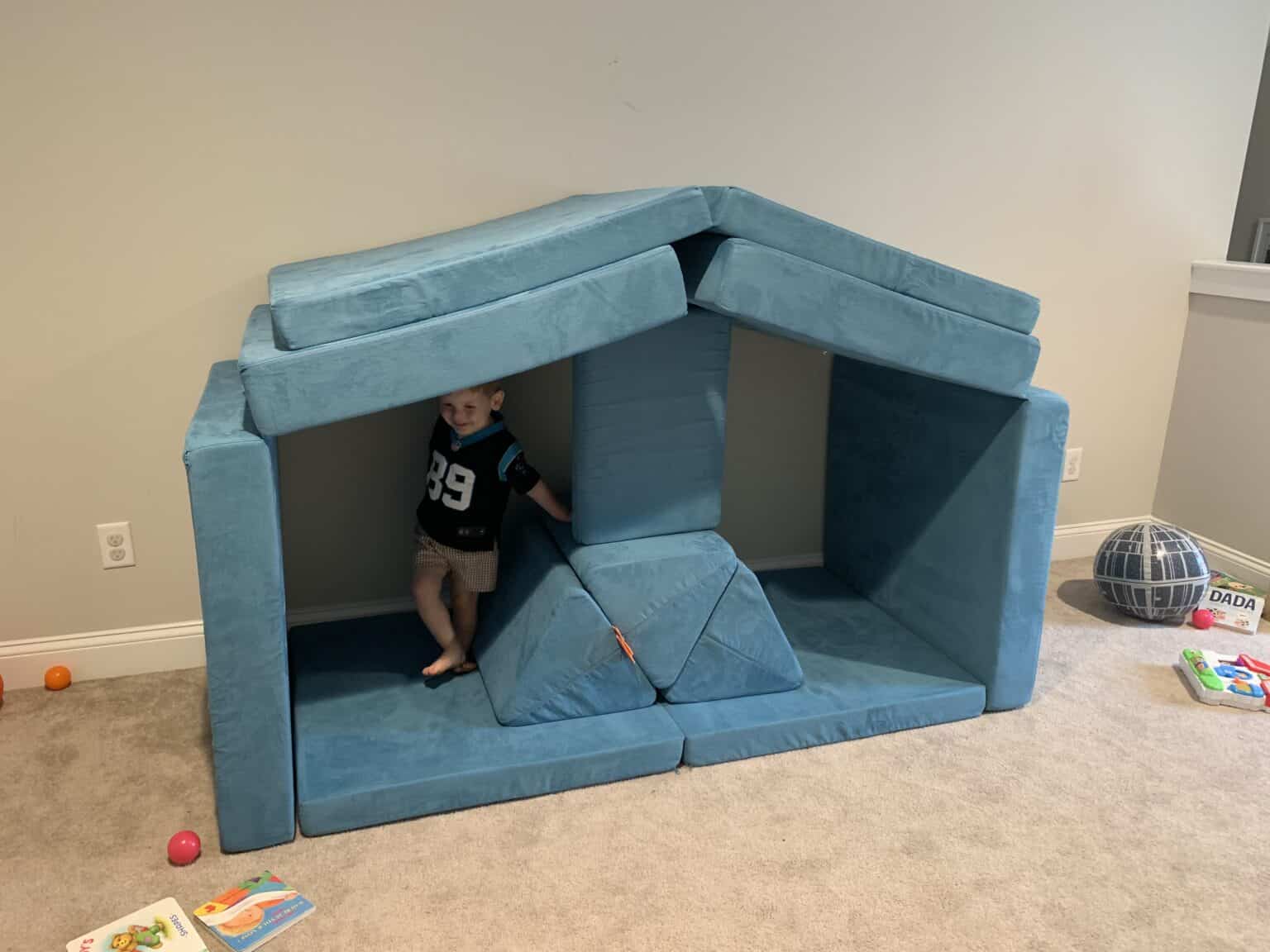 Fun & Easy Nugget Fort Ideas Celebrating with kids