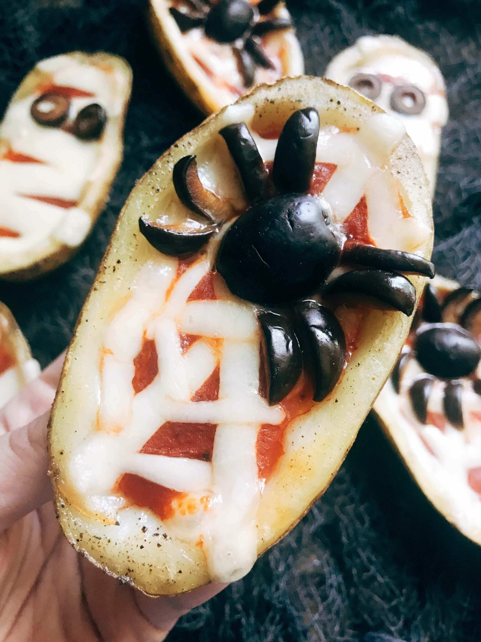 Spider themed snack ideas for kids - Celebrating with kids