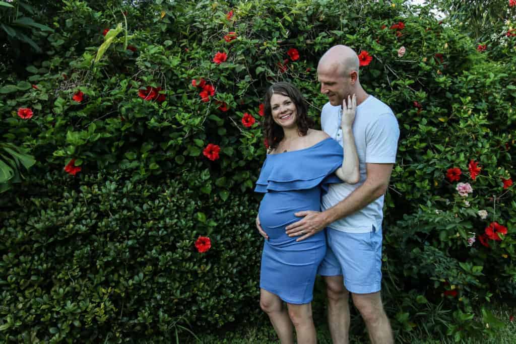 maternity photo pose idea