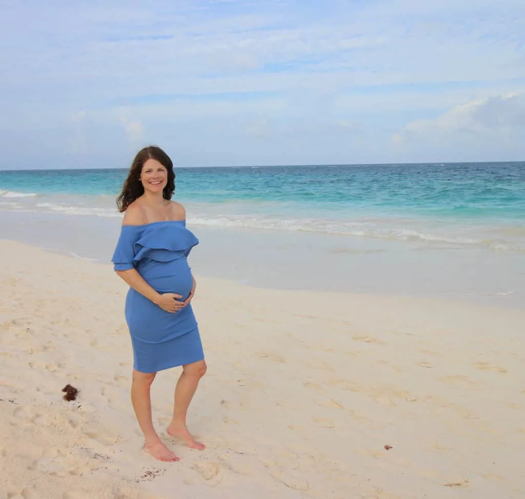 pregnancy photo on bermuda beach