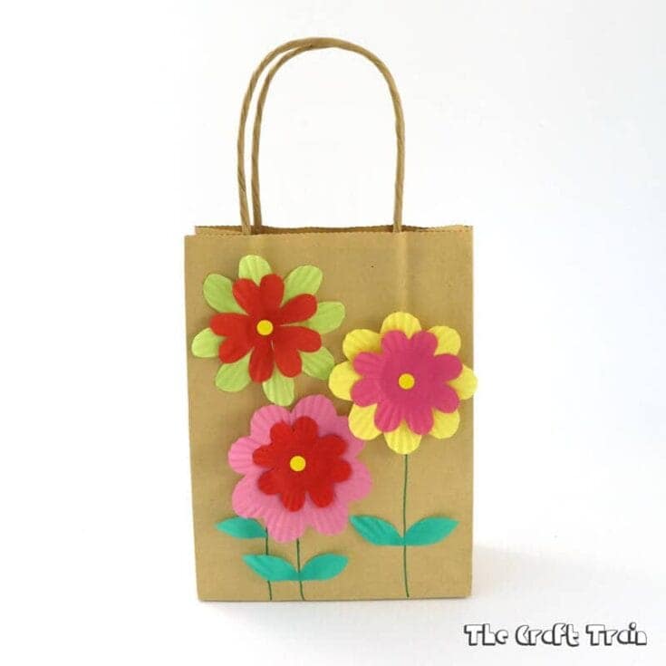 Image for Easy gift bag with cupcake liner flowers