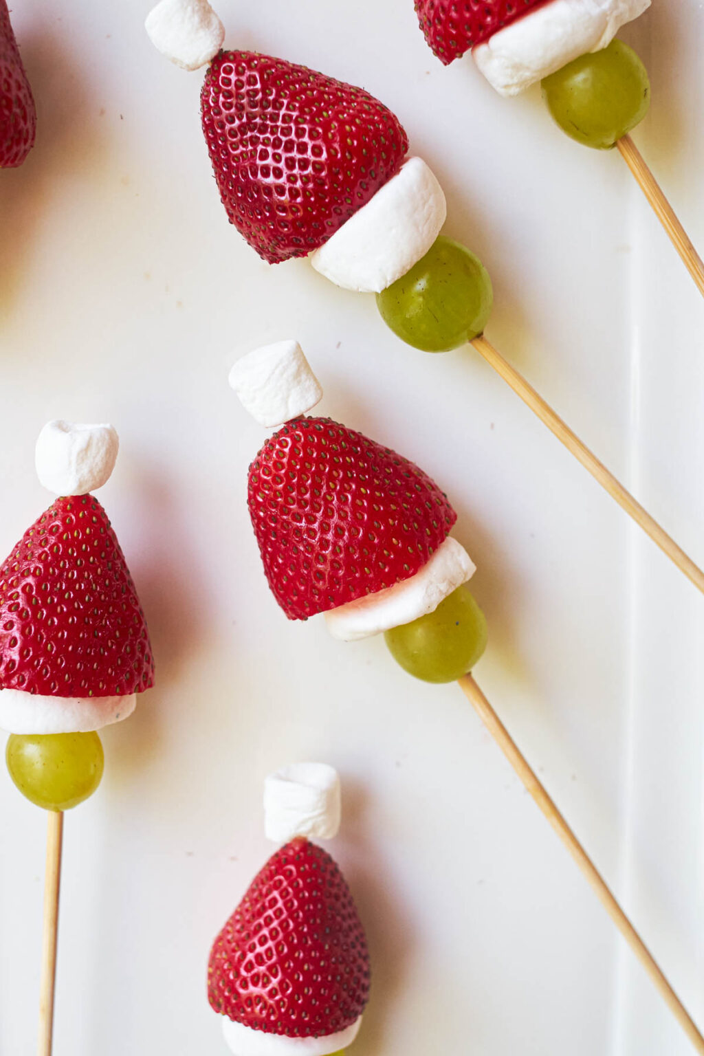 27 Fun And Easy Grinch Recipes For Kids Celebrating With Kids   Grinch Kabobs 15 1024x1536 