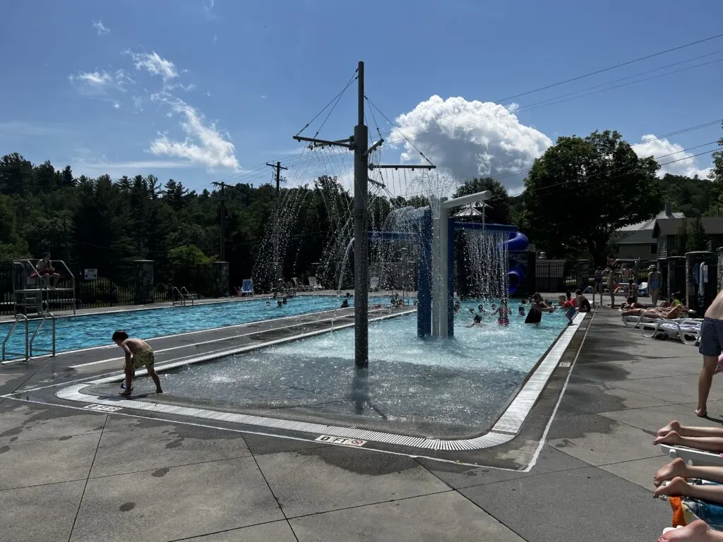 Robbins pool blowing rock