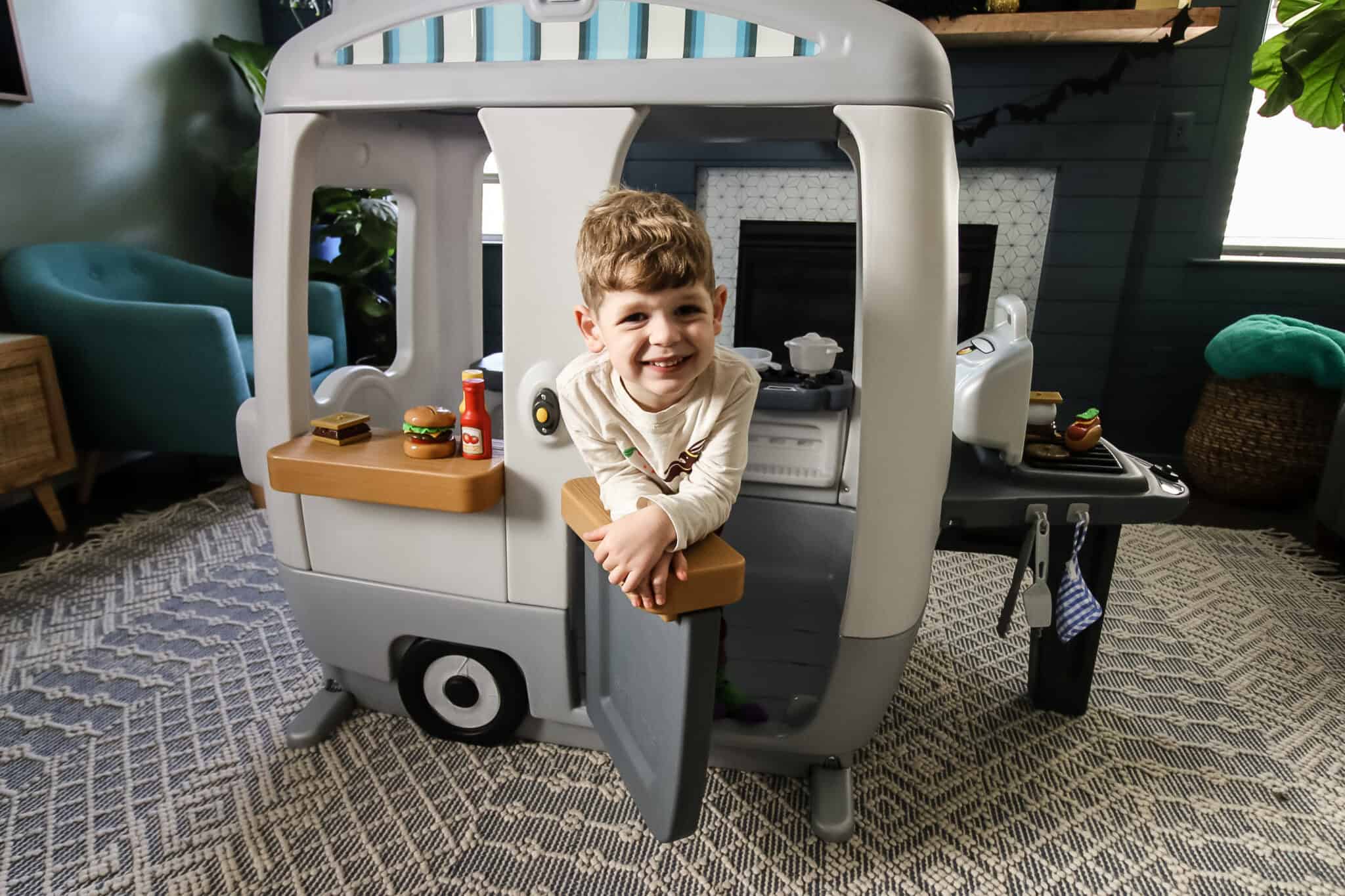 Step2 Adventure Camper Playhouse review - Celebrating with kids