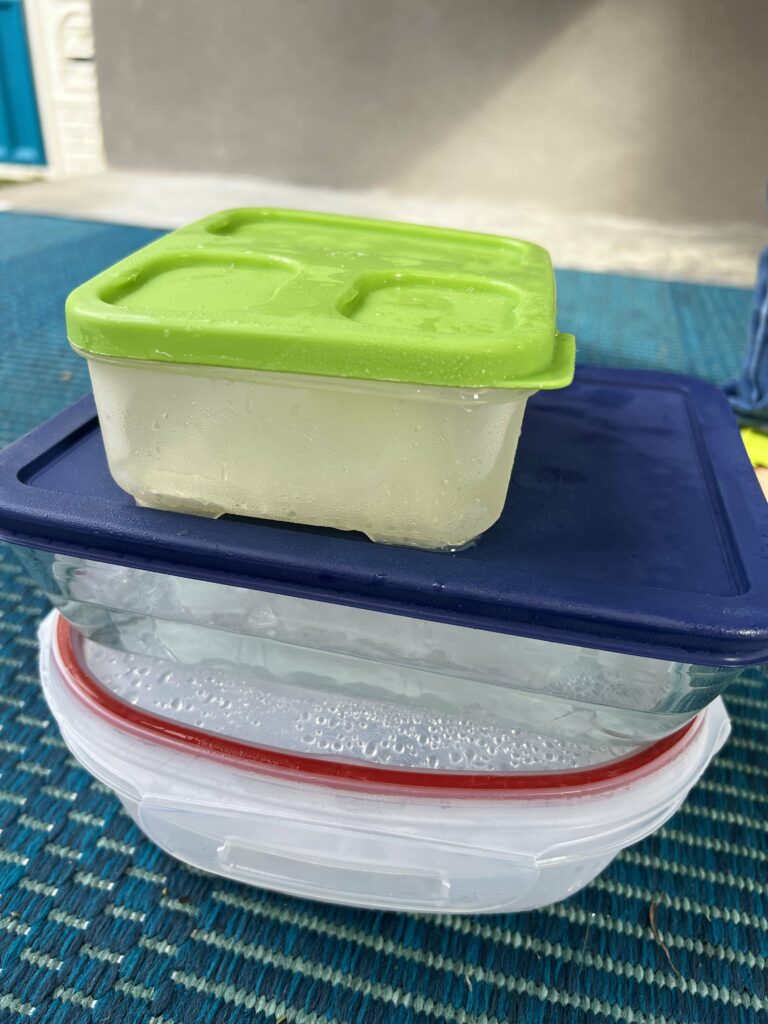 how to make icebergs from water in tupperware containers