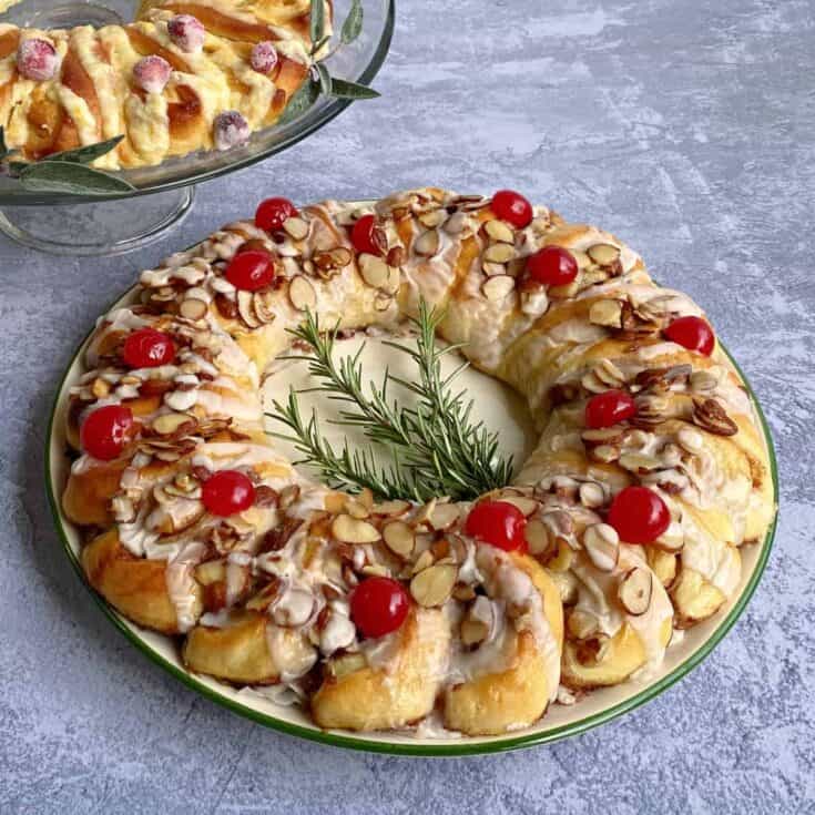 Image for Cinnamon Roll Wreath (Danish Pastry Ring)