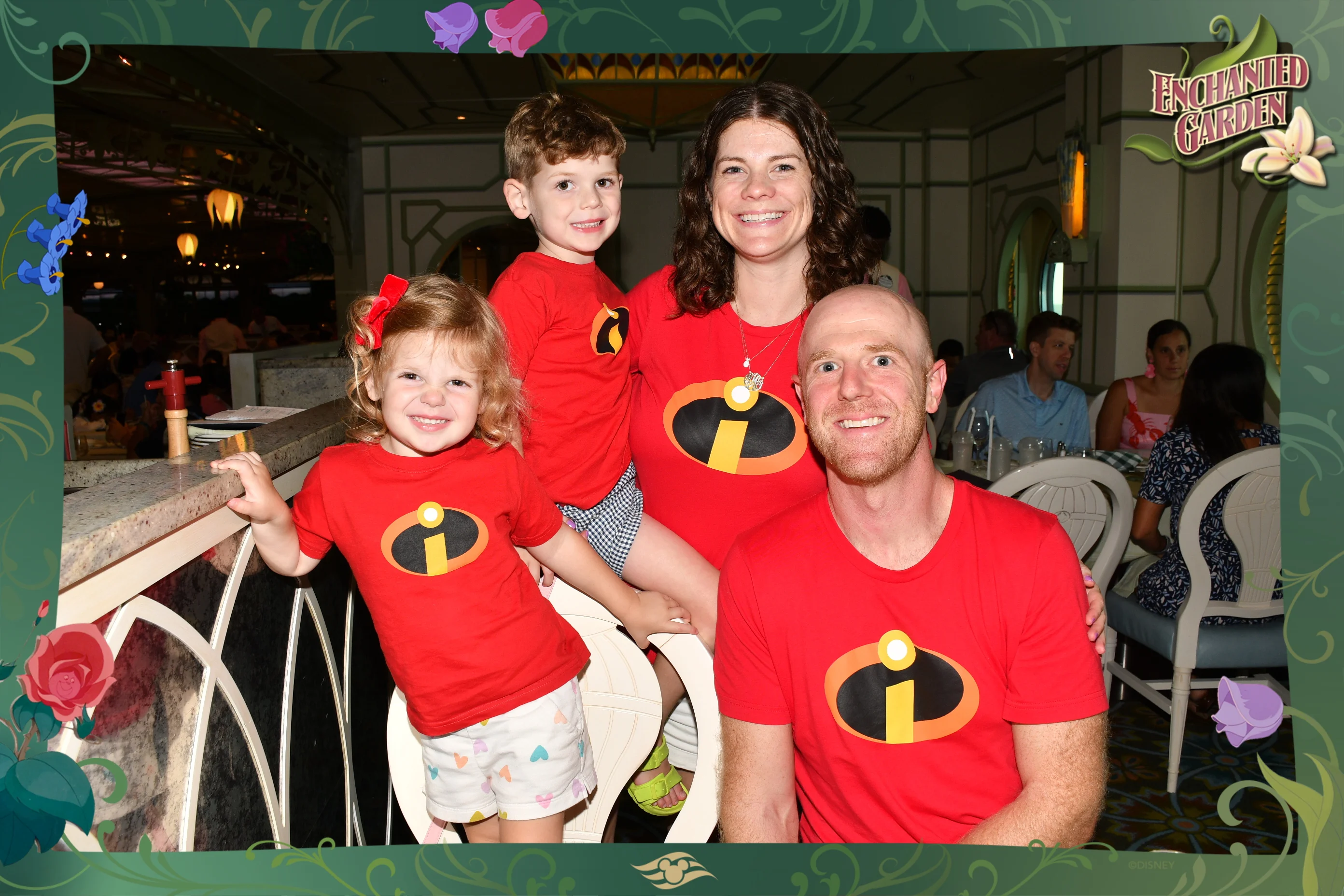 disney cruise family photo