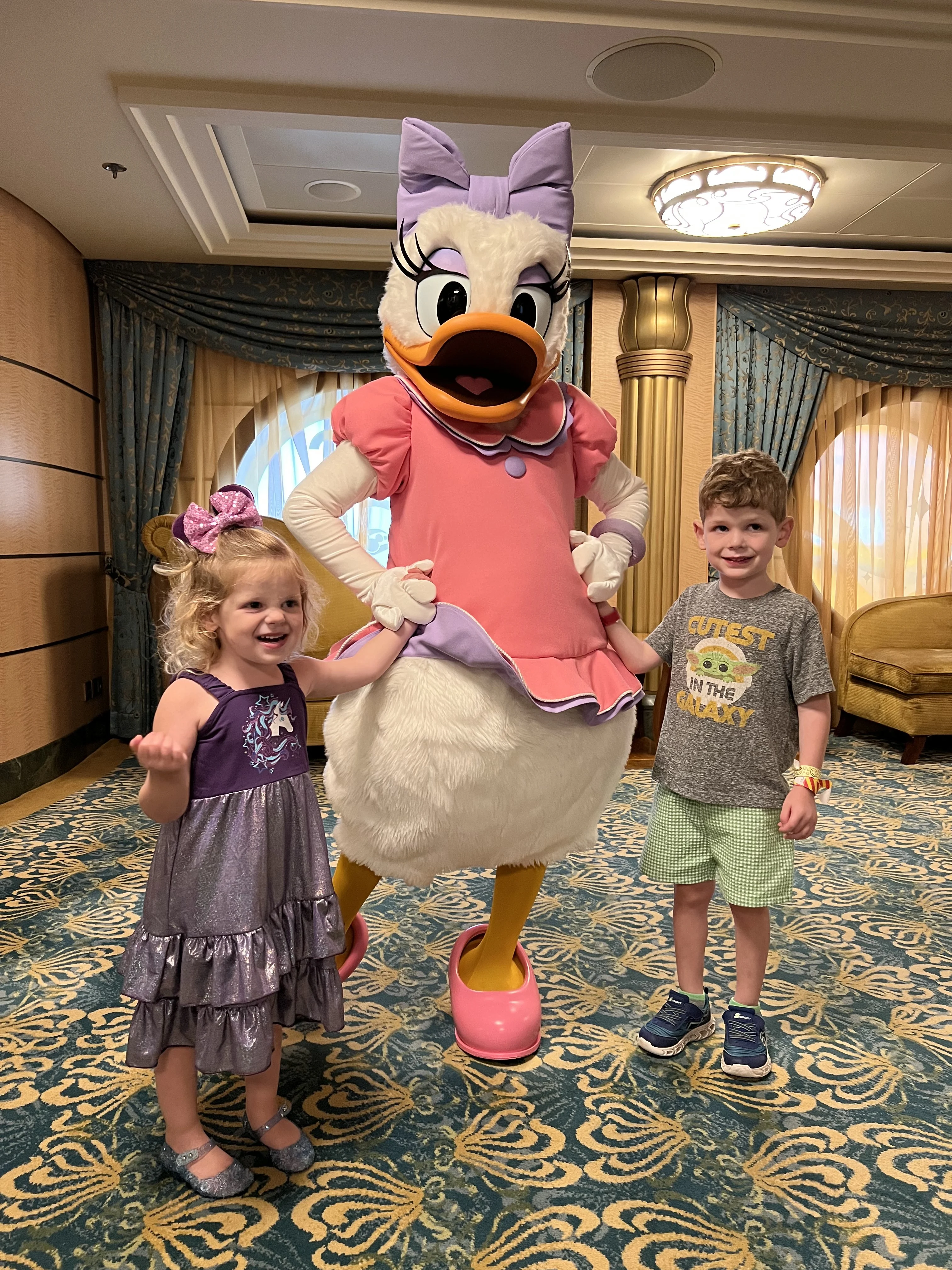 daisy duck on a disney cruise