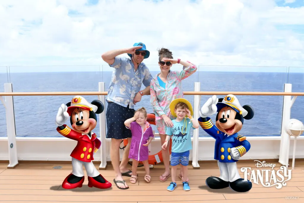 disney cruise professional photo with characters