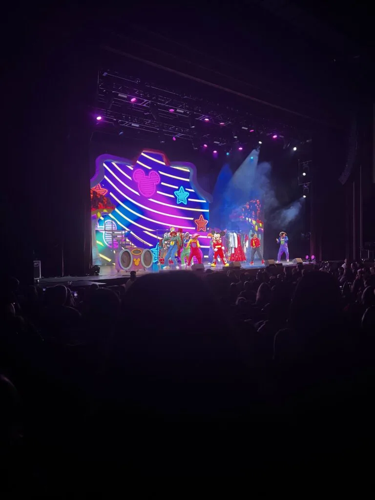 minnie and mickey at the disney junior live show