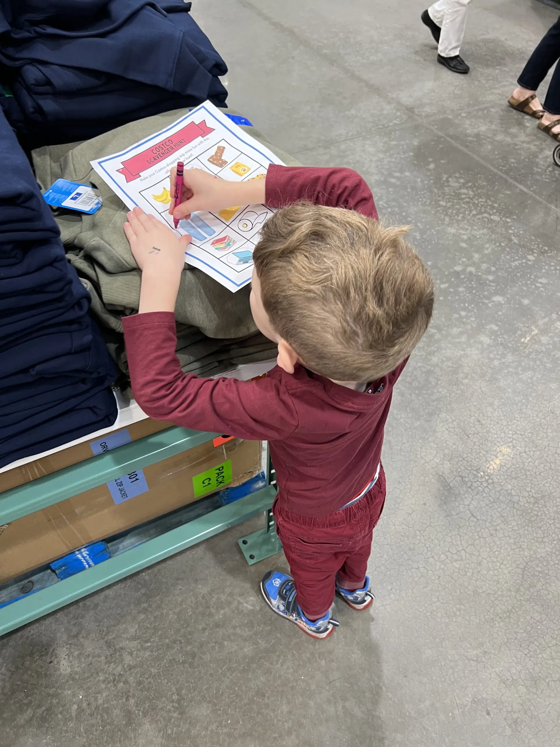 kids doing costco scavenger hunt