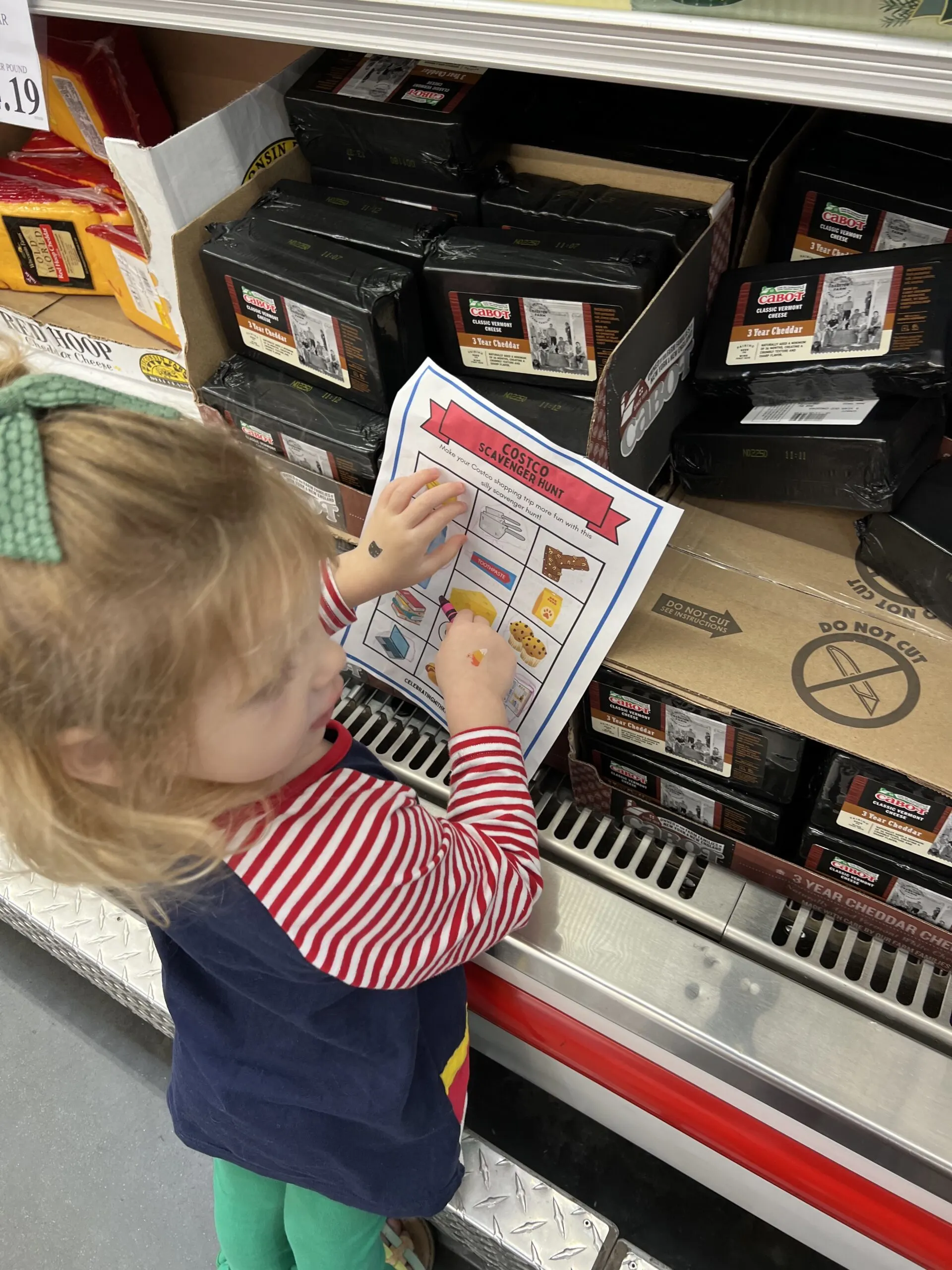 kids doing costco scavenger hunt