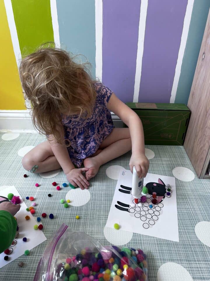 Sheep cotton ball craft - free printable template - Celebrating with kids