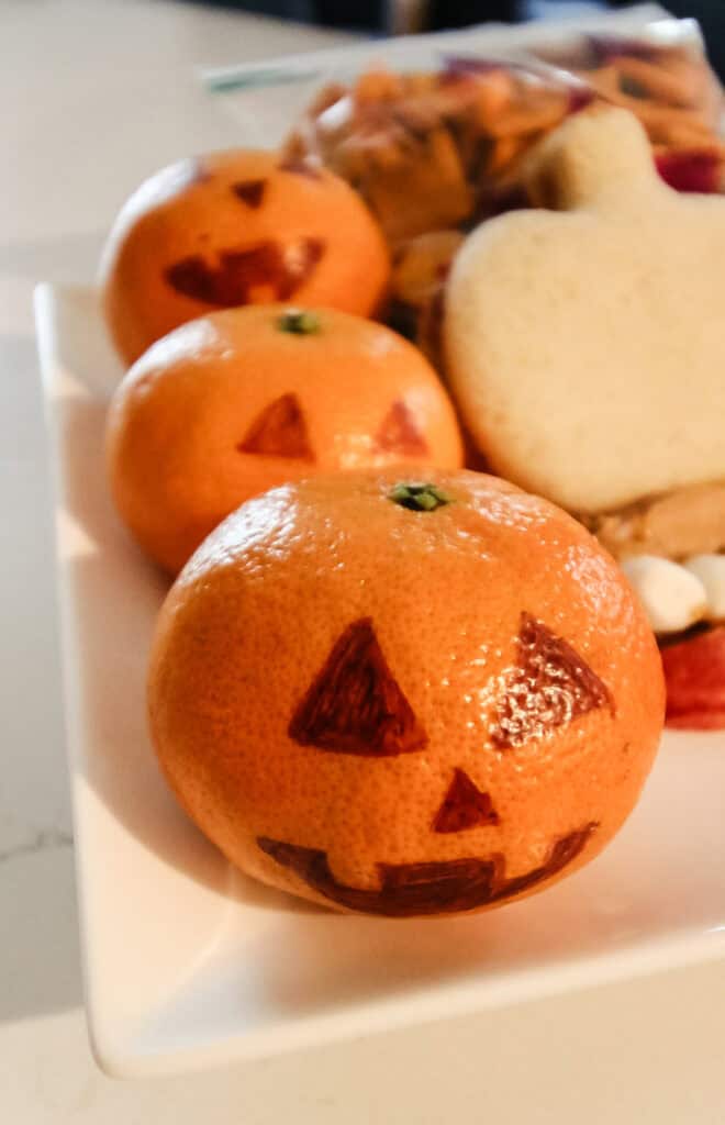 Easy halloween pumpkin oranges