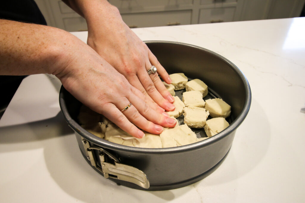 how to make an easy football cookie cake