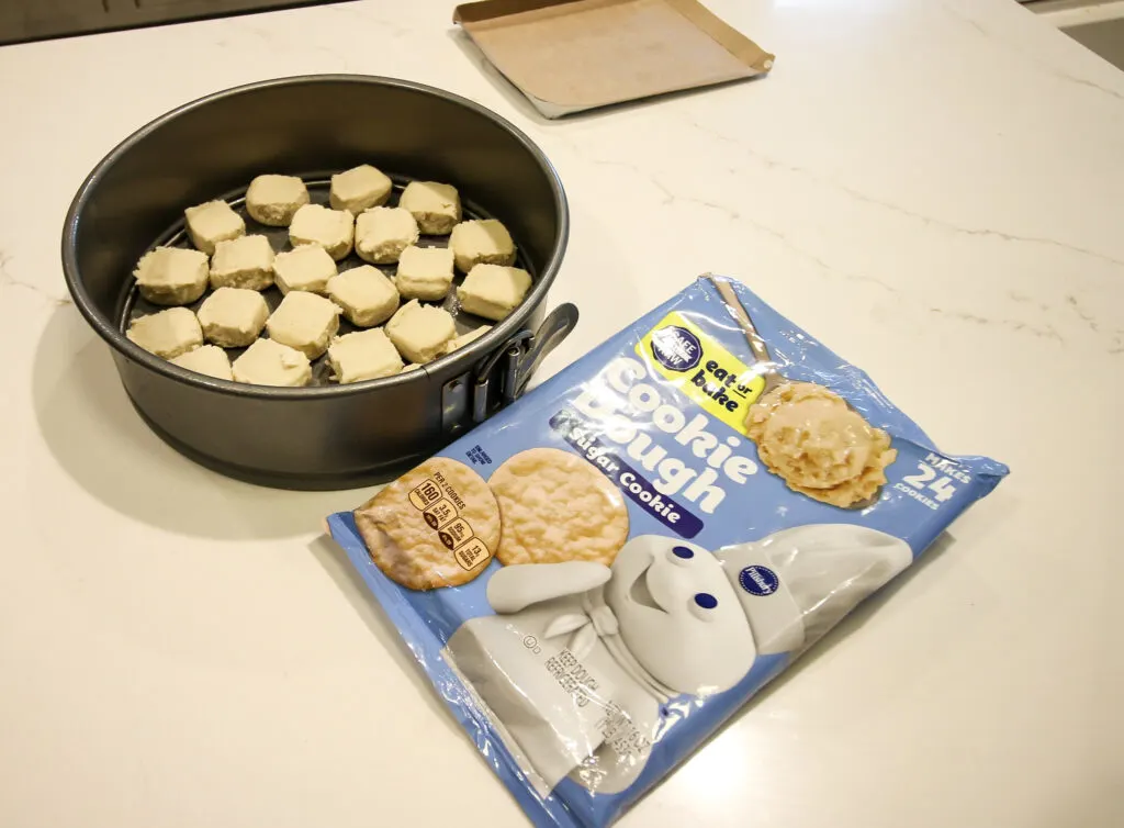 how to make an easy football cookie cake