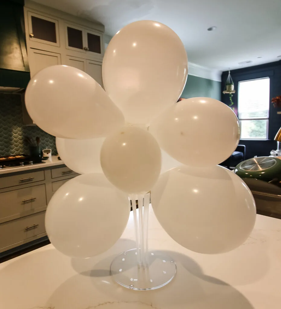 balloon ghost centerpiece