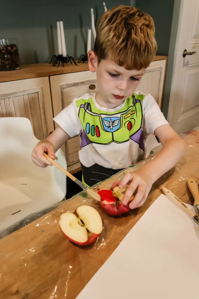 apple stamping craft