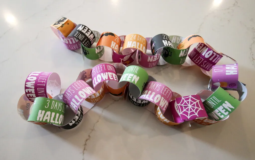 how to make a paper chain halloween countdown