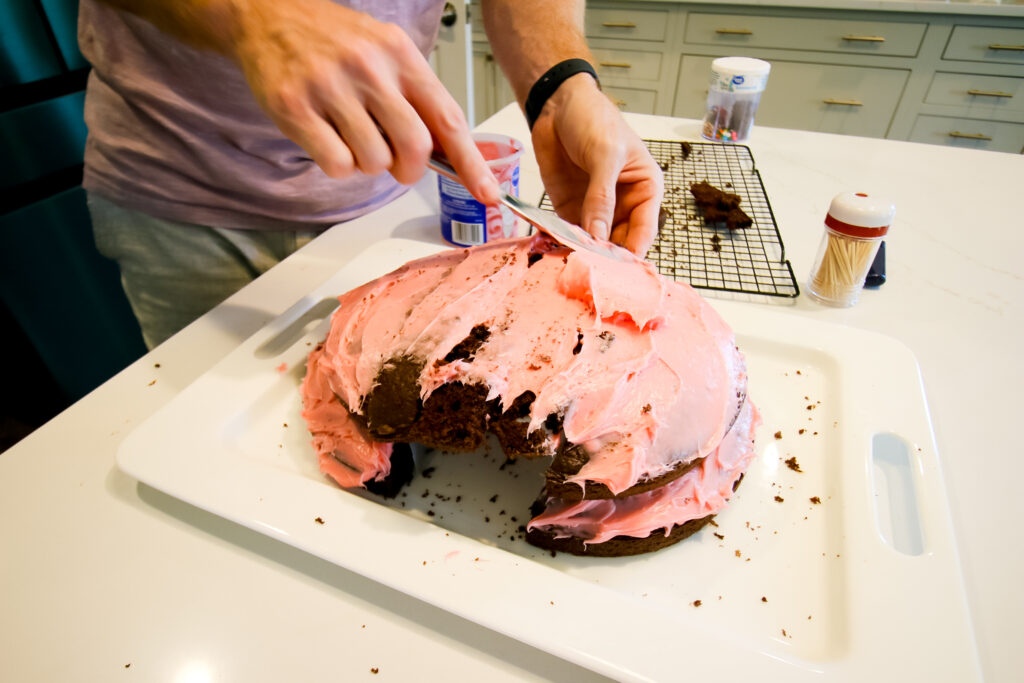 making a hot wheels birthday cake