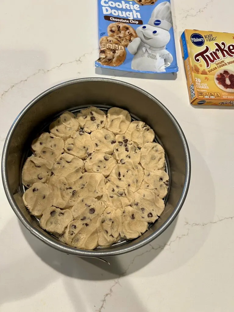 making a thanksgiving cookie cake