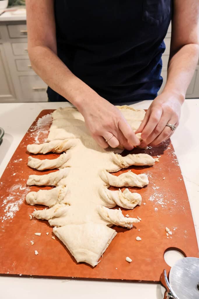 Easy Christmas Tree Cheese Bread Recipe