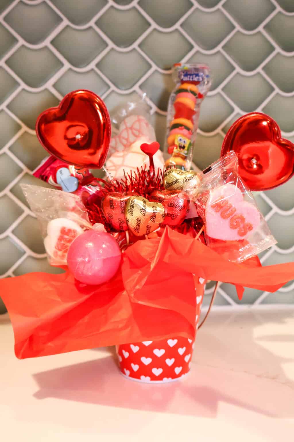 How to make a DIY candy bouquet for Valentines Day - Celebrating with kids