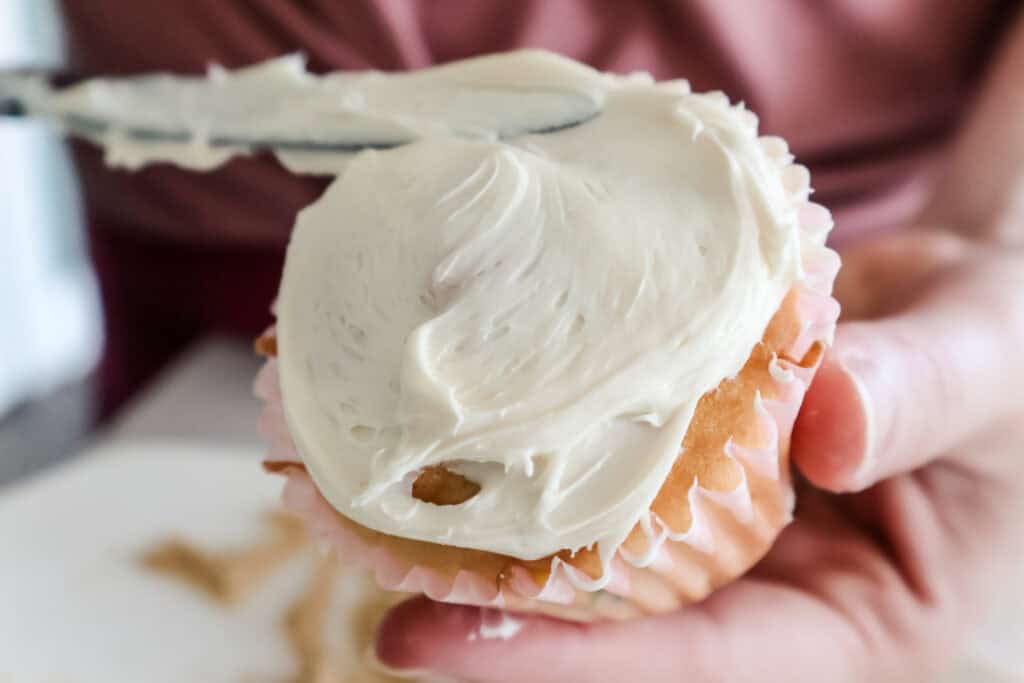 How to make beach cupcakes