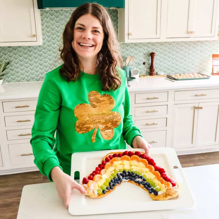 rainbow fruit pizza