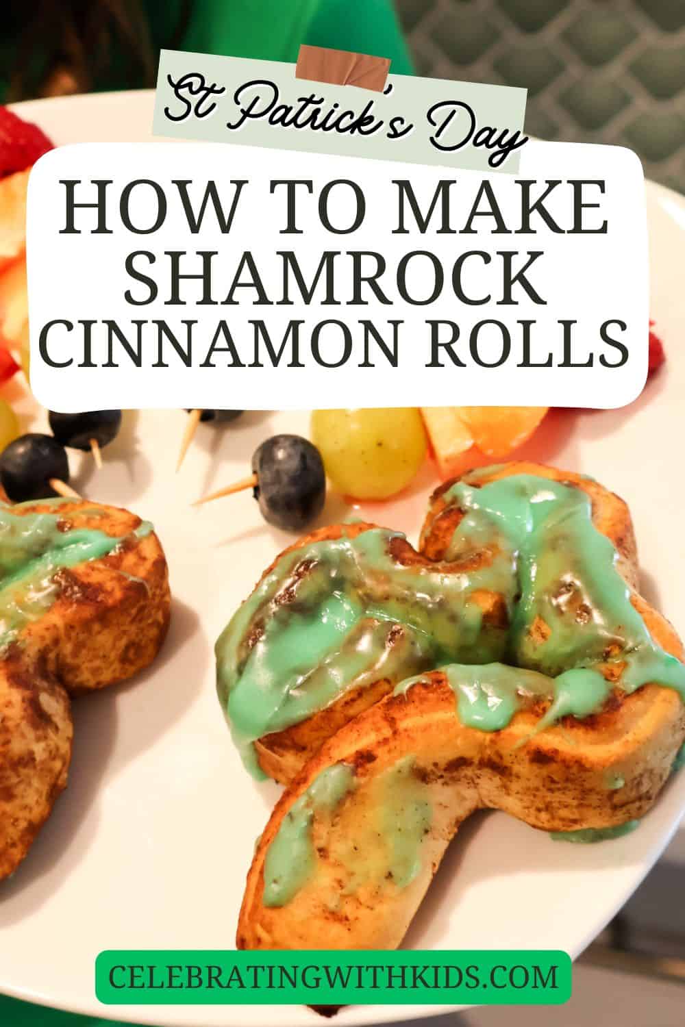 shamrock cinnamon rolls