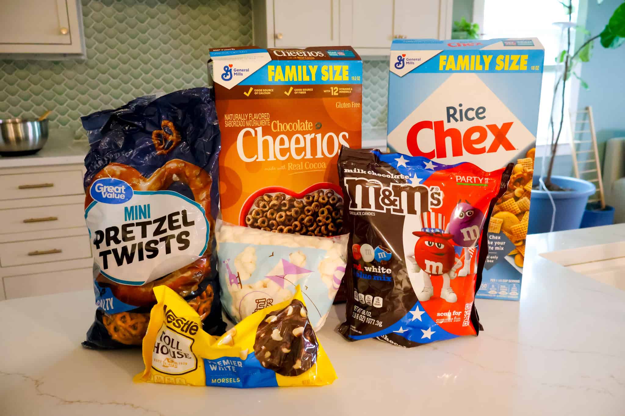 red white and blue trail mix ingredients