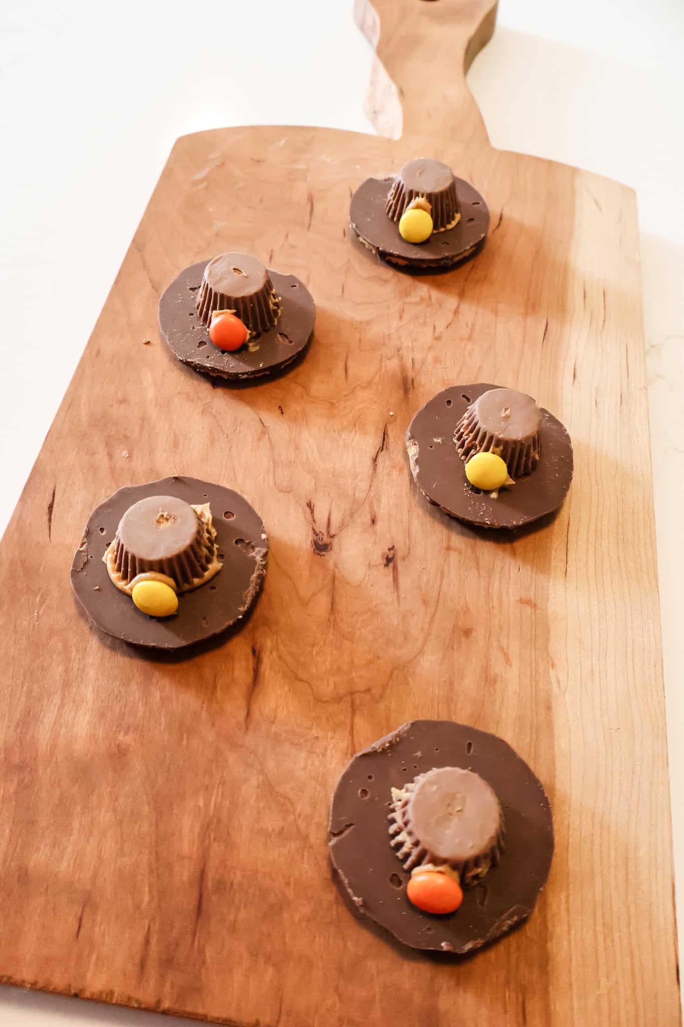 Easy pilgrim cookie hats