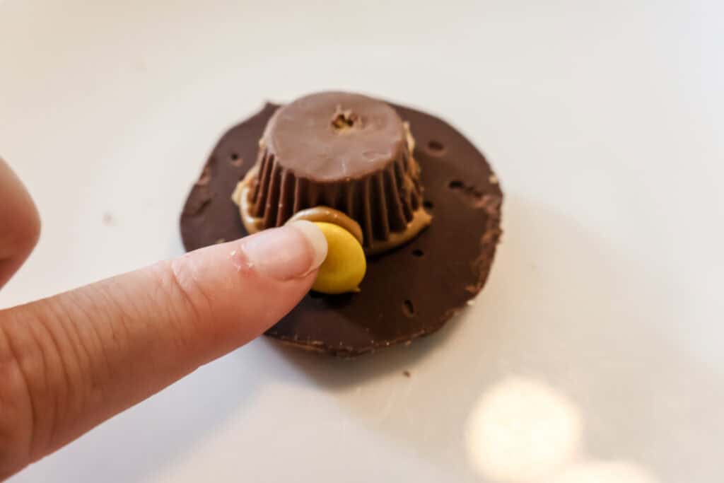 Easy pilgrim cookie hats