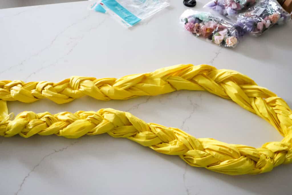 tablecloth rapunzel hair