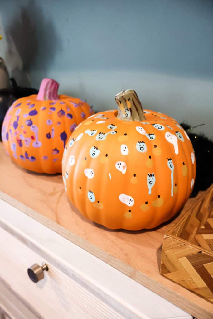 thumbprint pumpkin painting