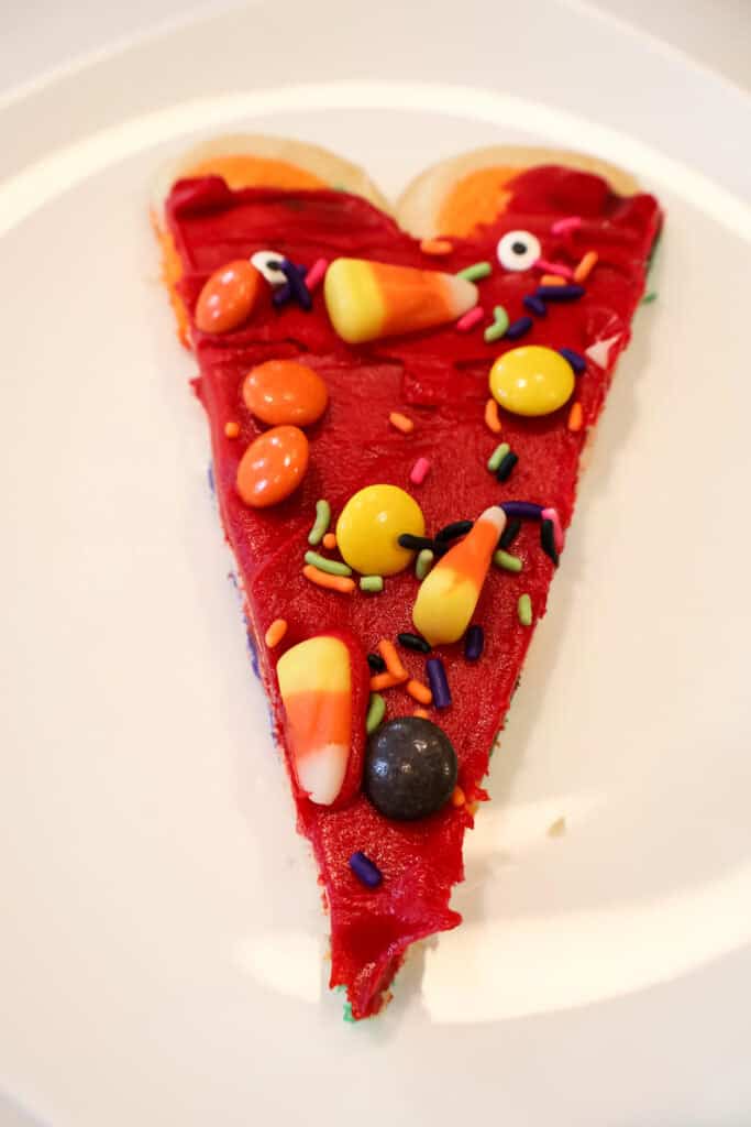 halloween cookie pizza