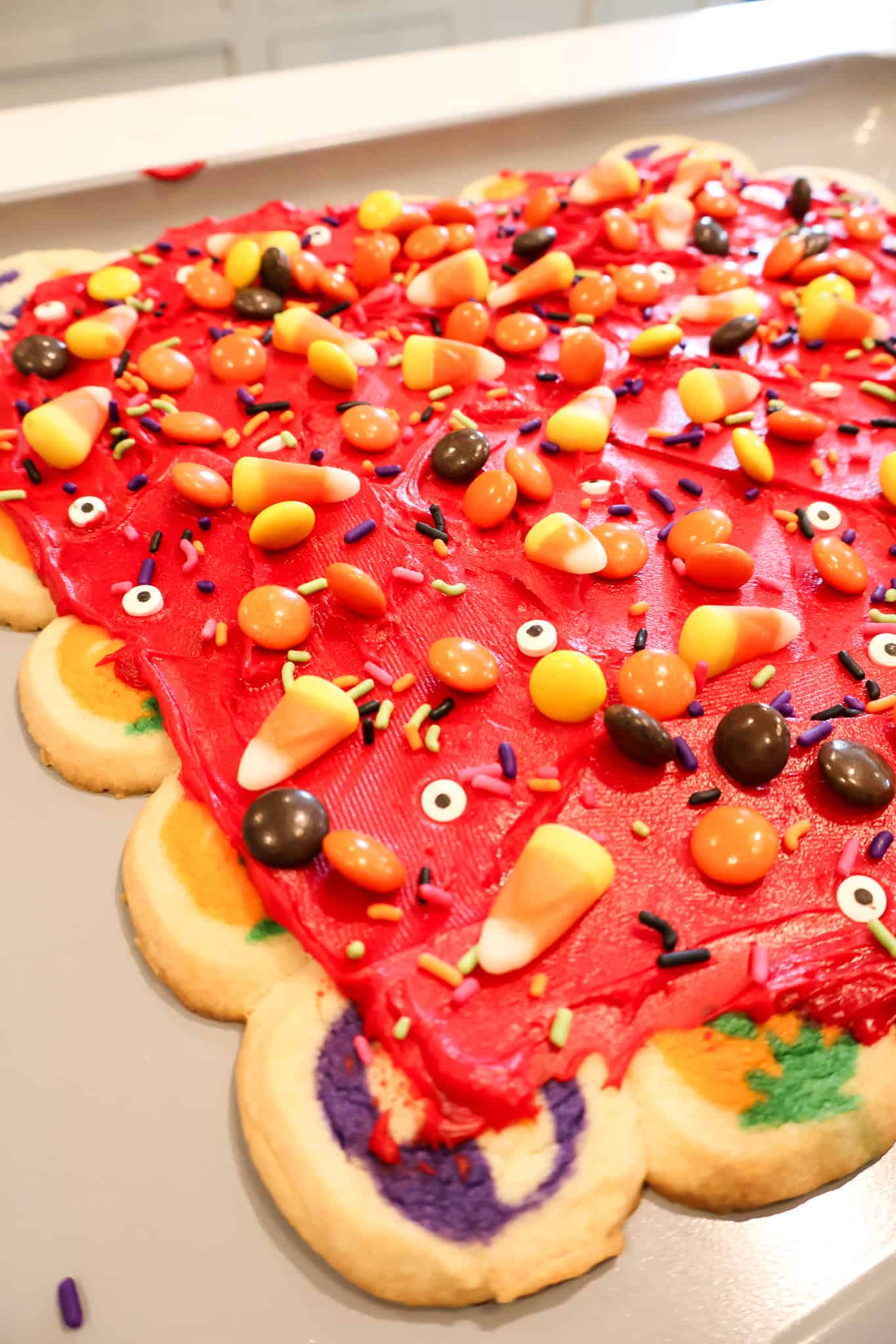Halloween cookie pizza