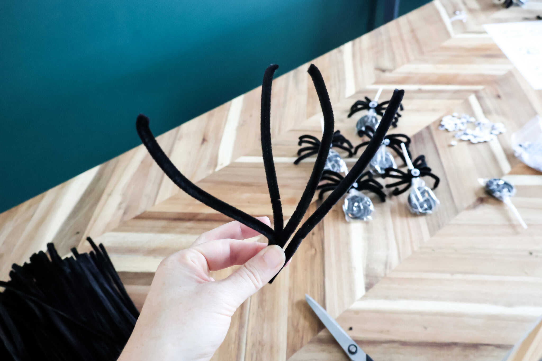 cut pipe cleaners