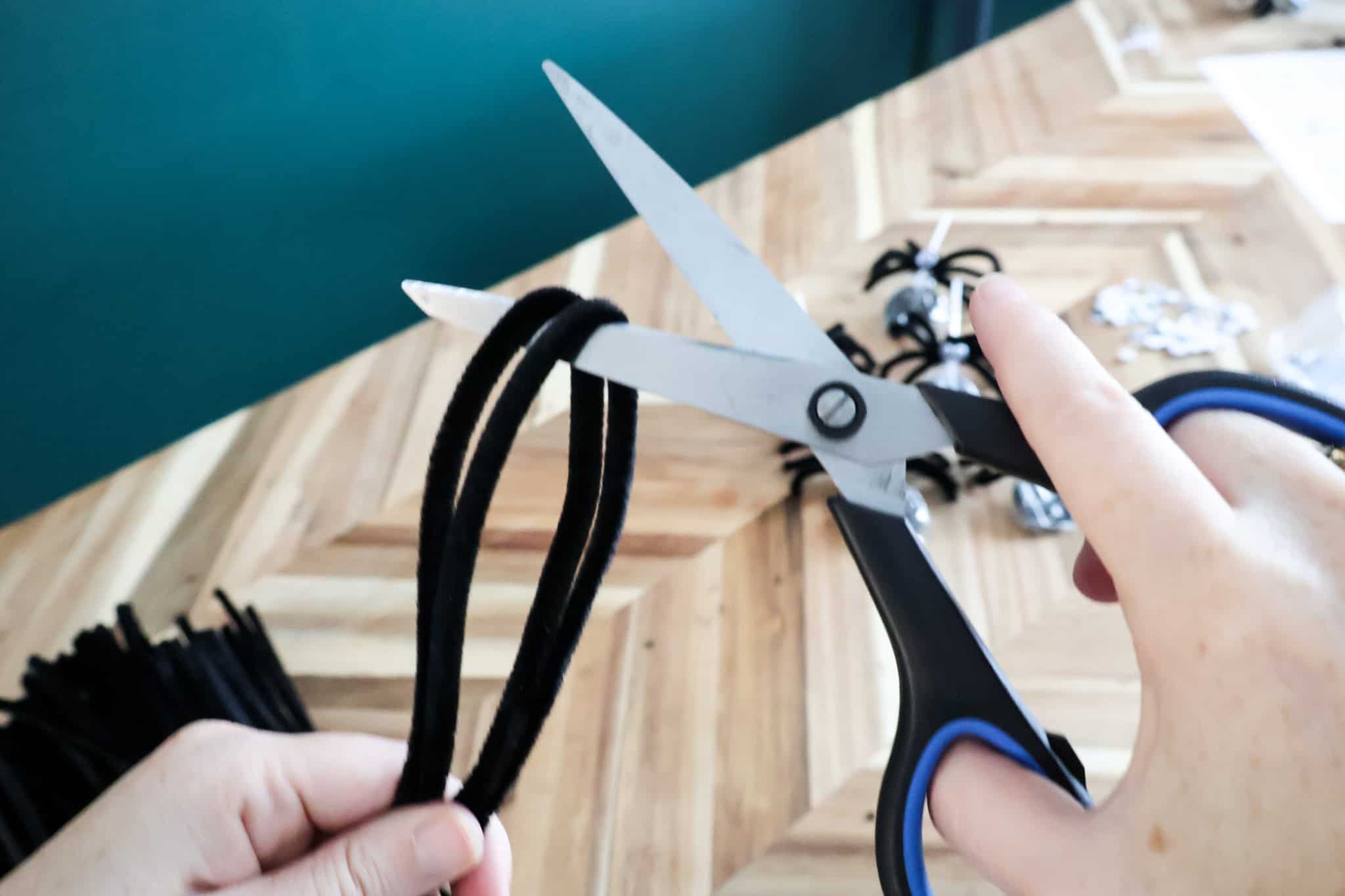 cutting pipe cleaners
