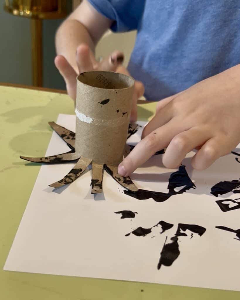 spider toilet paper roll painting