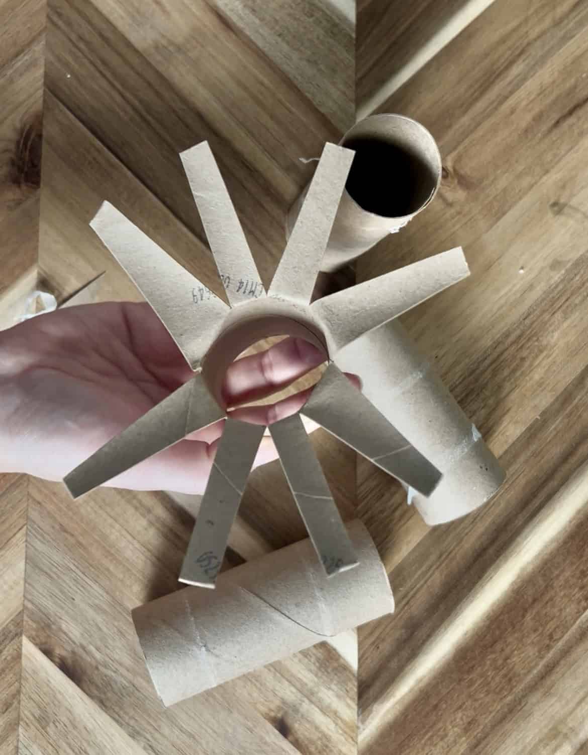 folding toilet paper roll