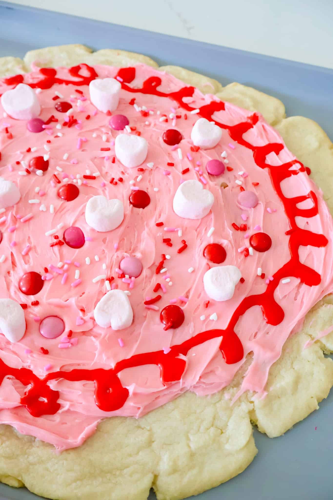 How to make a Valentine’s Day Cookie Pizza