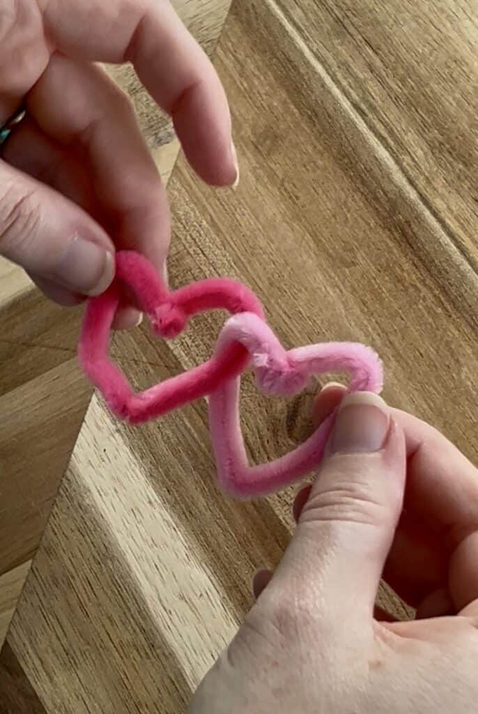 pipe cleaner heart garland