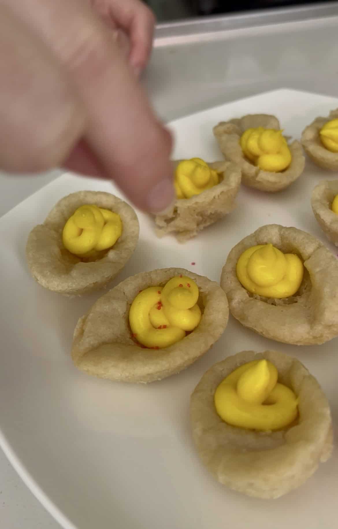 add sprinkles to cookies