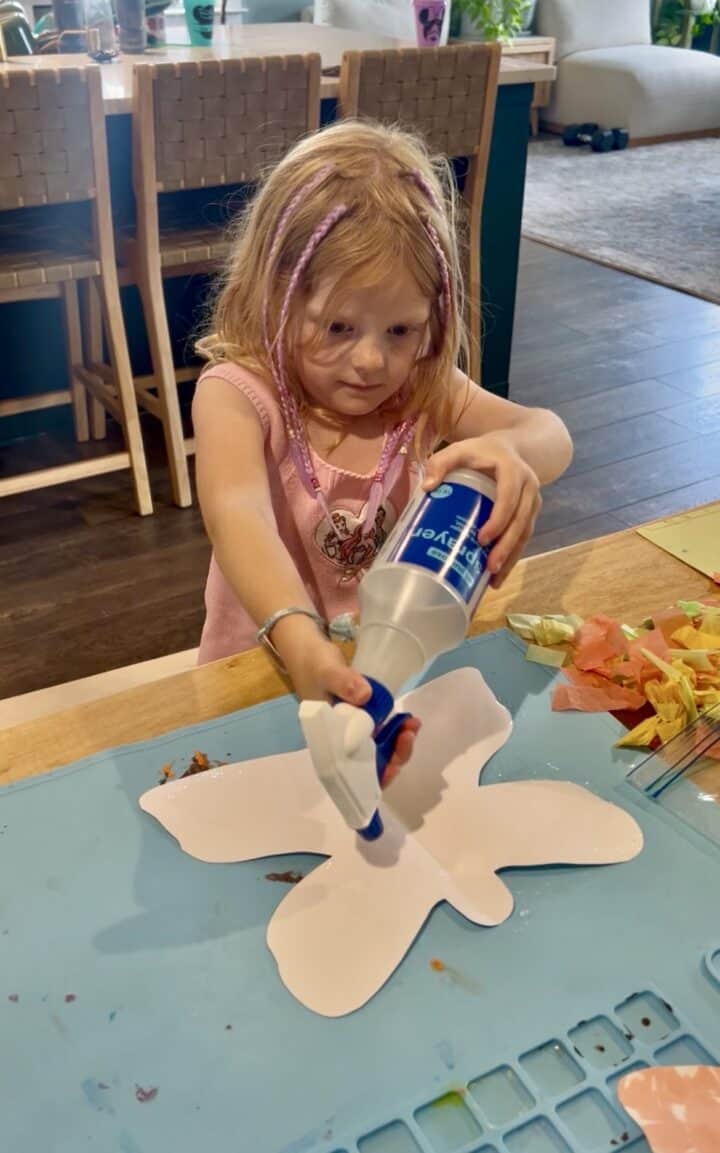Easy Tissue Paper Butterfly Craft for Kids (Watercolor Effect ...