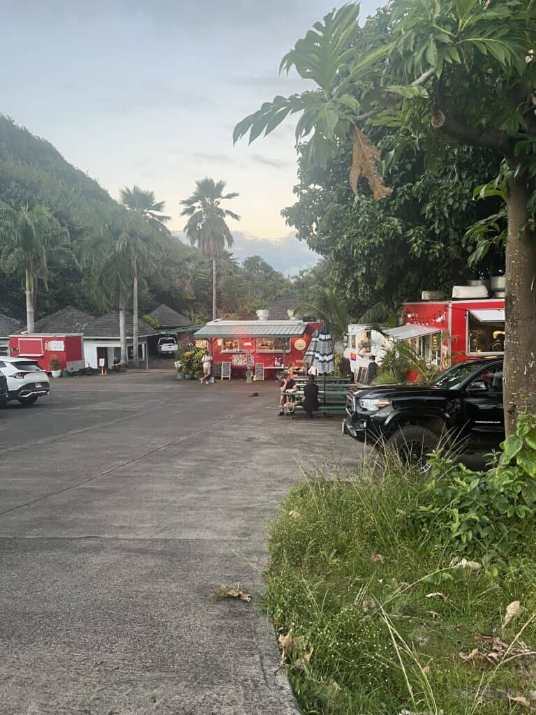 Food trucks in Hana