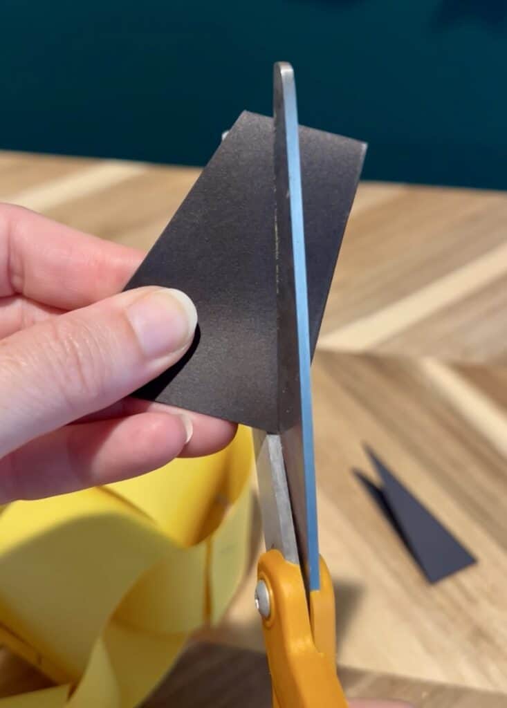 make a paper pencil tip
