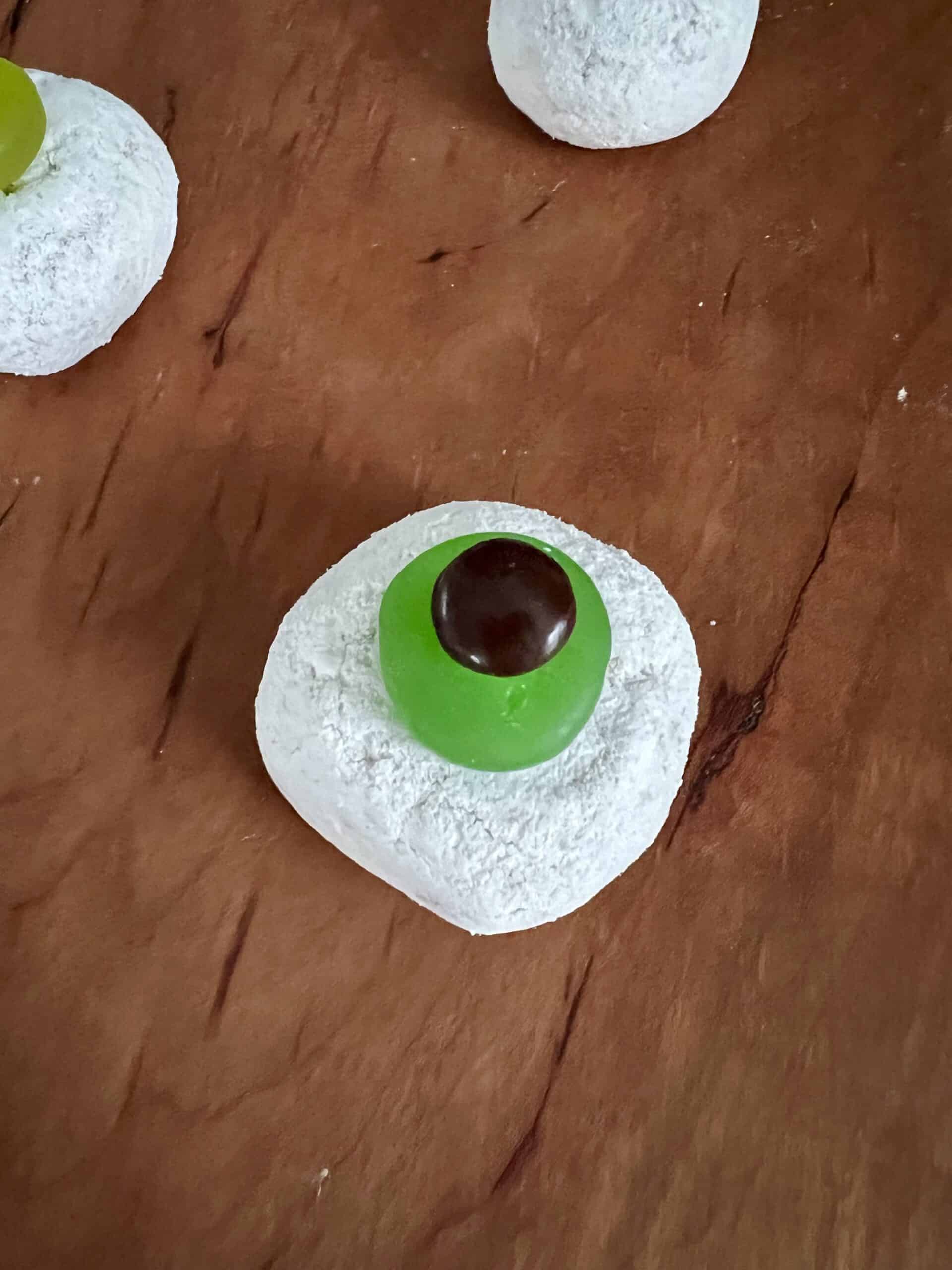 Easy Eyeball Donuts for Halloween