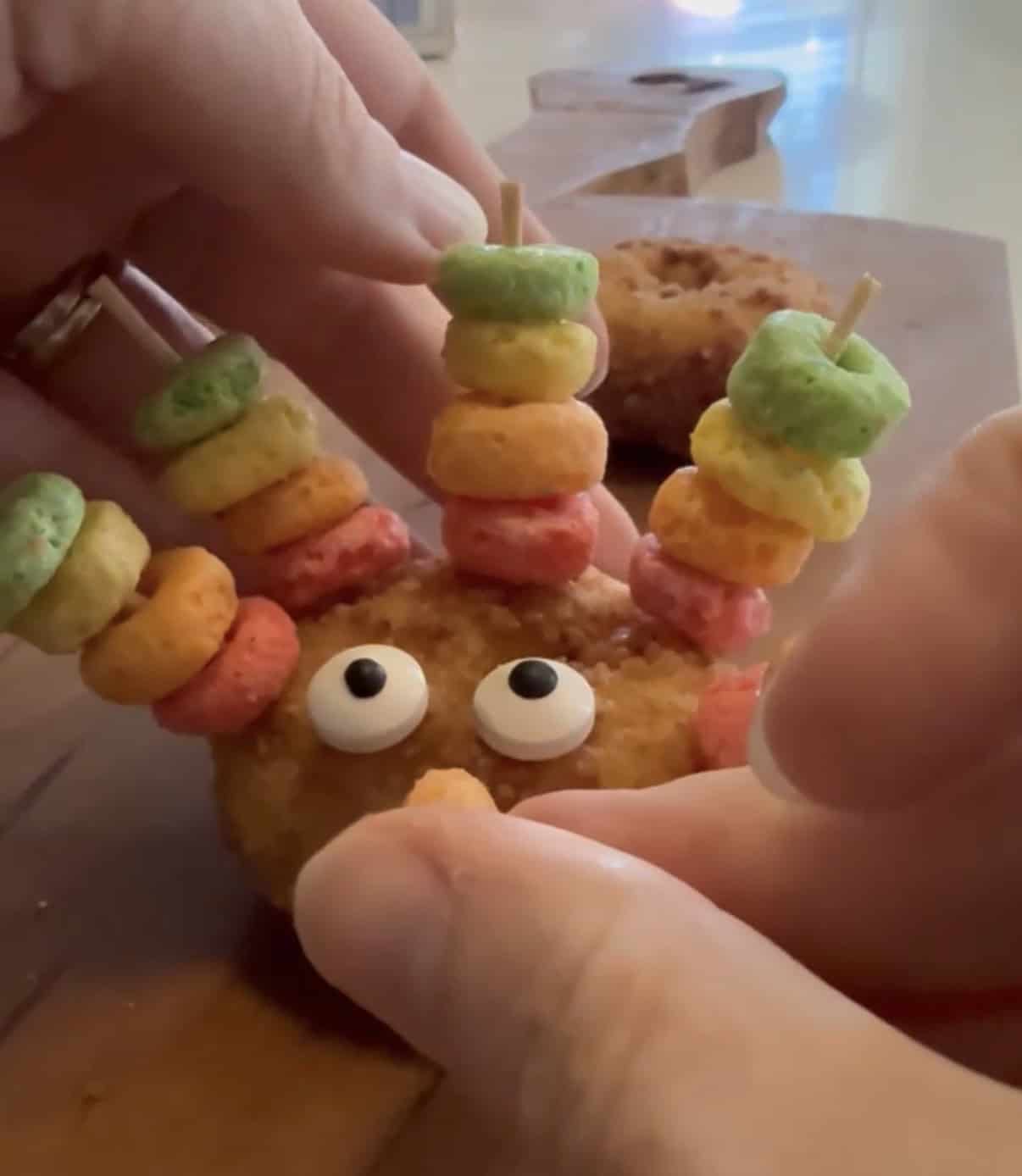 making a donut turkey